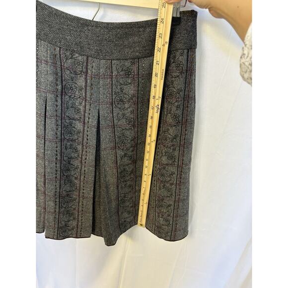 Ann Taylor Loft Wool Blend Grey‎ Pleated Beaded Embroidered Midi Skirt Size 4 - Picture 5 of 13